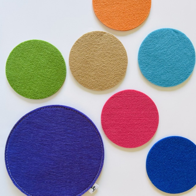 het lijkt wel confetti op je tuintafel